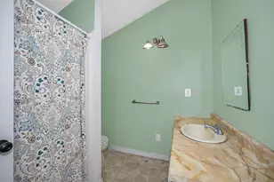 4 Therriault Ave, Salem, NH 03079 - Photo 25