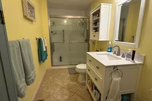 555 Straw Hill Rd, Manchester, NH 03104 - Photo 9