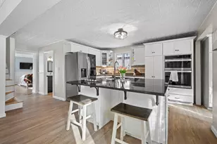 32 Main St, Kingston, NH 03848 - Photo 7