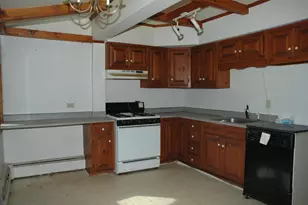 426 Milford St, Manchester, NH 03102 - Photo 3