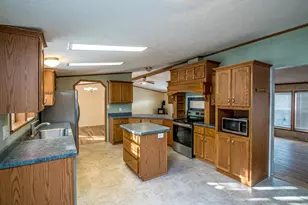 15 Lighthouse Ln, Conway, NH 03860 - Photo 3