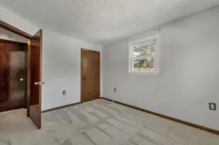 1102 Mammoth Rd, Pelham, NH 03076 - Photo 25