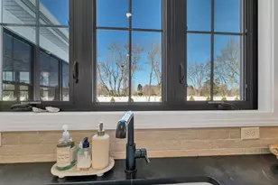 118 Sage Ln, Portsmouth, NH 03801 - Photo 21