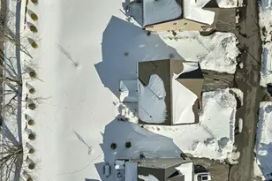 118 Sage Ln, Portsmouth, NH 03801 - Photo 11