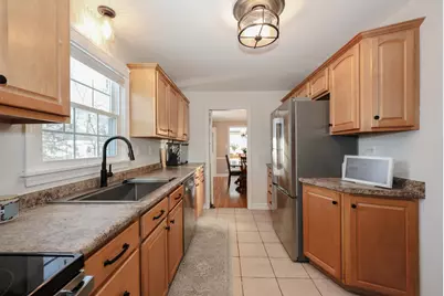 288 Oak Street, Manchester, NH 03104 - Photo 9