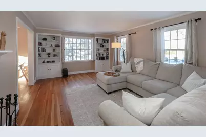 288 Oak Street, Manchester, NH 03104 - Photo 5