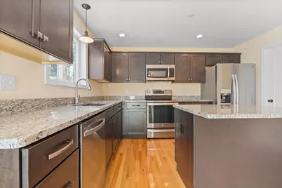 11 Rockingham Road #Unit H, Auburn, NH 03032 - Photo 5