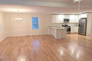 264 Woodview Way, Manchester, NH 03102 - Photo 9