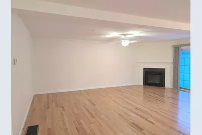 264 Woodview Way, Manchester, NH 03102 - Photo 9