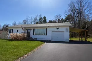 25 Bret St, Berlin, NH 03570 - Photo 1
