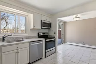 26 Coakley Rd, Portsmouth, NH 03801 - Photo 5