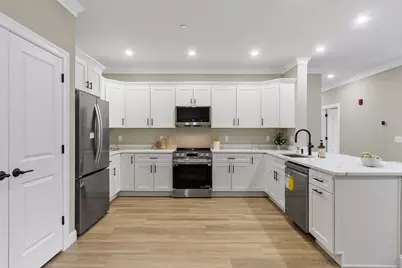 10100 S Willow Street #313, Manchester, NH 03103 - Photo 5