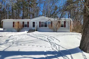 383 Emerald Dr, Barrington, NH 03825 - Photo 1