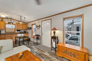 66 Brookwood Dr, Salem, NH 03079 - Photo 5