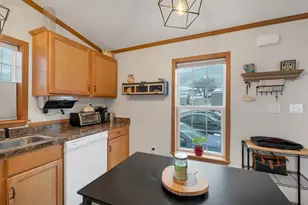 66 Brookwood Dr, Salem, NH 03079 - Photo 7