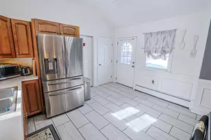 4 Farmer St, Manchester, NH 03104 - Photo 17