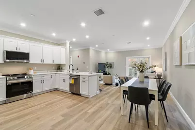 10100 S Willow Street #301, Manchester, NH 03103 - Photo 5