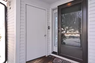 38 Pondview Dr, Merrimack, NH 03054 - Photo 3