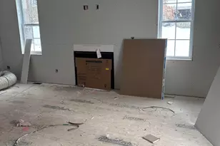 61 Whitford St, Manchester, NH 03104 - Photo 13