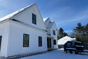 61 Whitford St, Manchester, NH 03104 - Photo 3