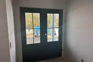 61 Whitford St, Manchester, NH 03104 - Photo 11