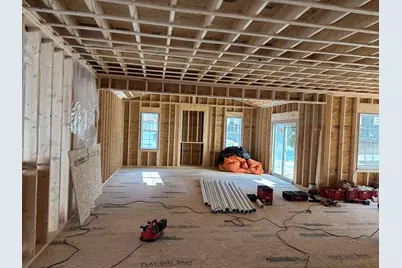 61 Whitford Street, Manchester, NH 03104 - Photo 5