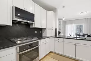 4 Wilshire Ln, Pelham, NH 03076 - Photo 7