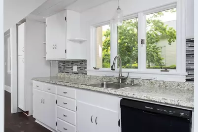 137 Locust Street, Dover, NH 03820 - Photo 3