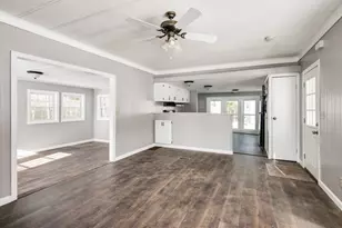 18 N Fuchsia Dr, Rochester, NH 03867 - Photo 5