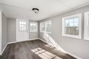 18 N Fuchsia Dr, Rochester, NH 03867 - Photo 9