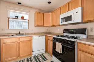 15 Tampa Dr, Rochester, NH 03867 - Photo 3