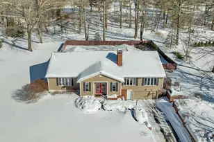 18 Robin Dr, Hudson, NH 03051 - Photo 1