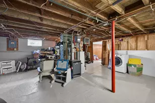 70 Dickey St, Manchester, NH 03102 - Photo 43