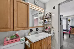 70 Dickey St, Manchester, NH 03102 - Photo 25