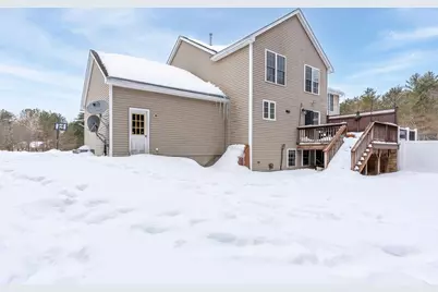 8 Snowdrop Lane, Litchfield, NH 03052 - Photo 5