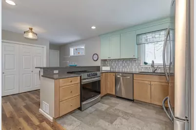 141 Chase Way, Manchester, NH 03104 - Photo 17