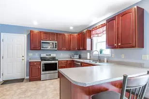 30 Fox Hollow Dr, Weare, NH 03281 - Photo 9