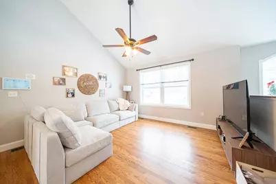 585 Bodwell Road, Manchester, NH 03109 - Photo 7