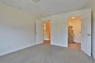 4-211 Heritage Village Dr, Nashua, NH 03062 - Photo 11