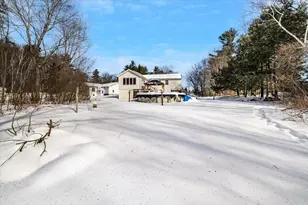 29 Marion St, Goffstown, NH 03045 - Photo 11