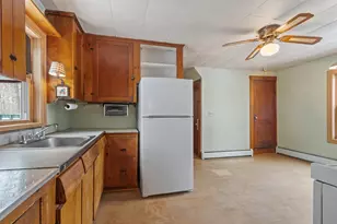 2079 Wellington Rd, Manchester, NH 03104 - Photo 9