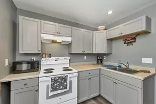 24 Baldwin St, Laconia, NH 03246 - Photo 25