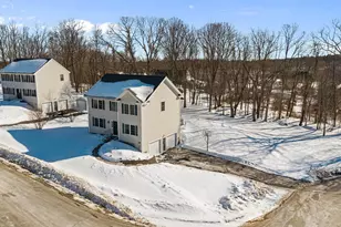 7 Lincoln Ln, Chester, NH 03036 - Photo 3