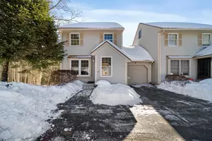 20 Larson Dr, Hampstead, NH 03841 - Photo 1