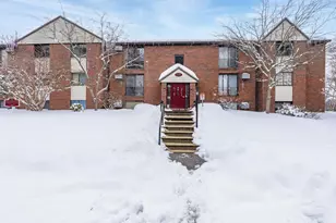 80r English Village Rd, Manchester, NH 03102 - Photo 9