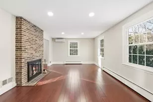 34 Hitching Post Ln, Bedford, NH 03110 - Photo 7