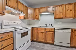 5 Tsienneto Rd, Derry, NH 03038 - Photo 5