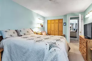 213 Abbott Farm Ln, Hudson, NH 03051 - Photo 17