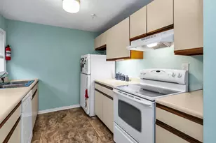 213 Abbott Farm Ln, Hudson, NH 03051 - Photo 11