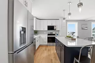 35 Eisenhower Dr, Rochester, NH 03867 - Photo 7